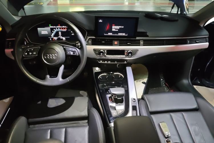 Used Audi A5 2022 Sportback 40 TFSI Fashionable and Dynamic Model Center Console