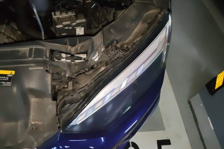 Used Audi A5 2022 Sportback 40 TFSI Fashionable and Dynamic Model Engine Bay Left