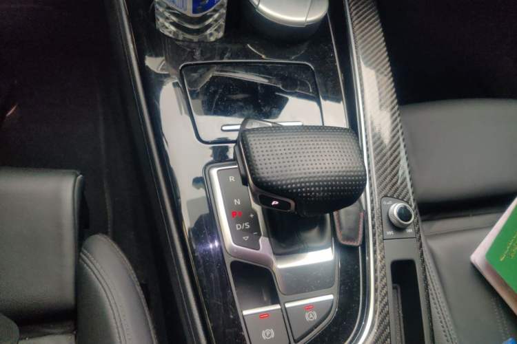 Used Audi A5 2022 Sportback 40 TFSI Fashionable and Dynamic Model Gear Lever