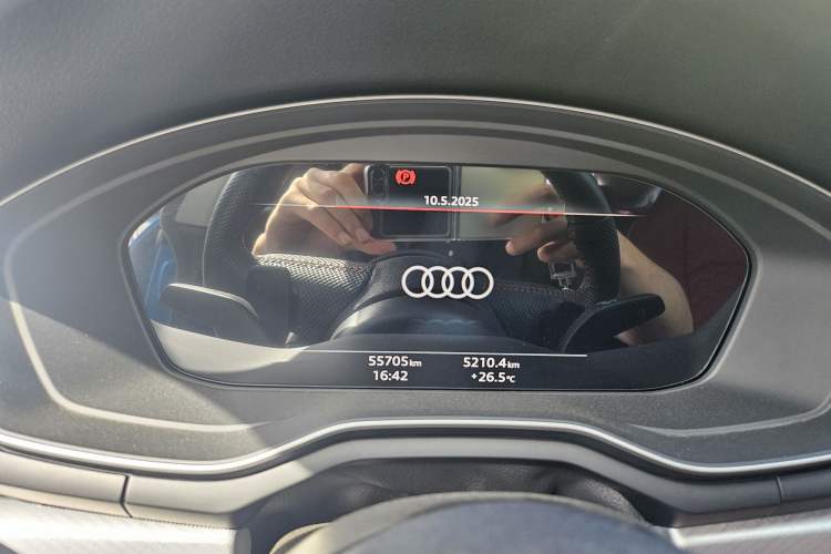 Used Audi A5 2022 Sportback 40 TFSI Fashionable and Dynamic Model Odometer Close Up