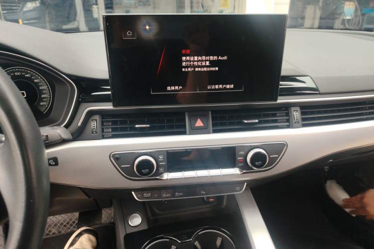 Used Audi A5 2022 Sportback 40 TFSI Fashionable and Dynamic Model Audio And AC Panel
