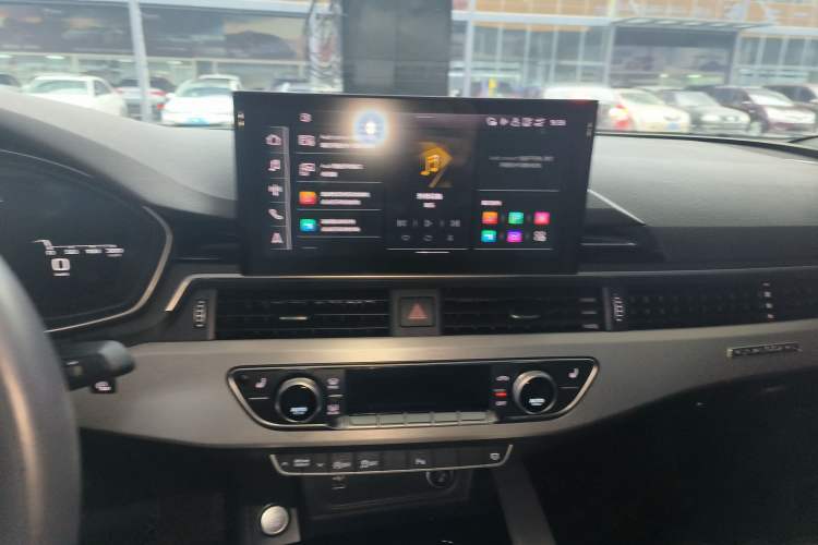 Used Audi A5 2022 Sportback 40 TFSI quattro Luxury Dynamic Model Audio And AC Panel