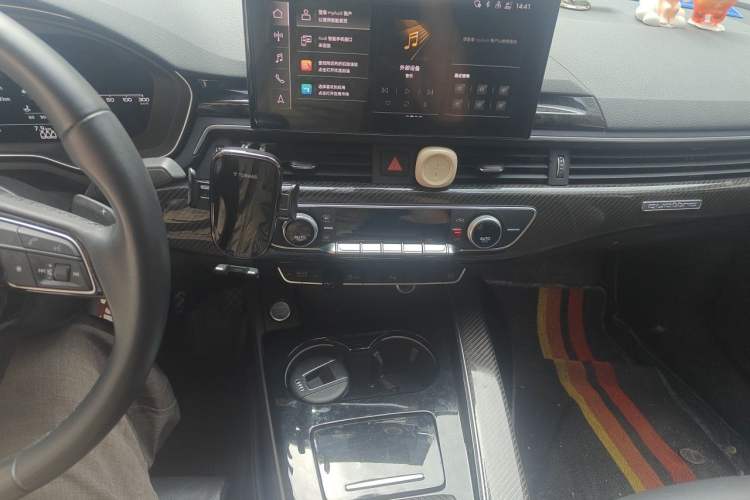 Used Audi A5 2022 Sportback 40 TFSI Fashionable and Dynamic Model Audio And AC Panel