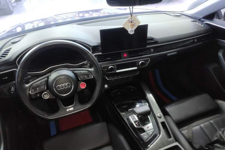 Used Audi A5 2022 Sportback 40 TFSI Stylish and Elegant Model Center Console