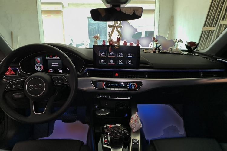 Used Audi A5 2022 Sportback 40 TFSI Fashionable and Dynamic Model Center Console