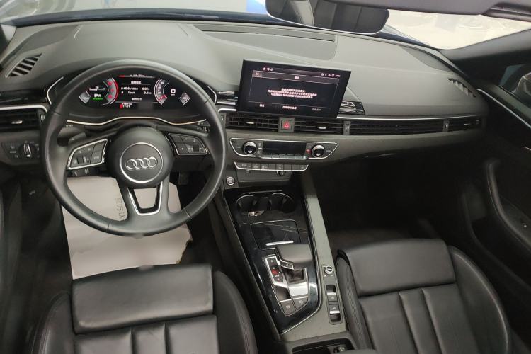 Used Audi A5 2022 Cabriolet 40 TFSI Fashion Dynamic Model Center Console