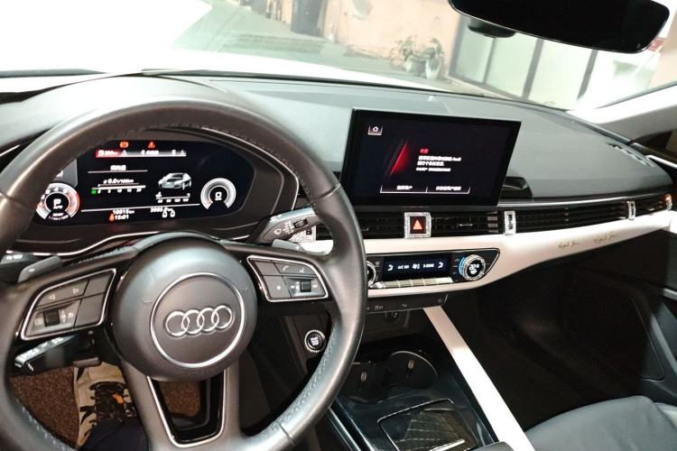Used Audi A5 2022 Coupe 40 TFSI Fashion Dynamic Model Center Console