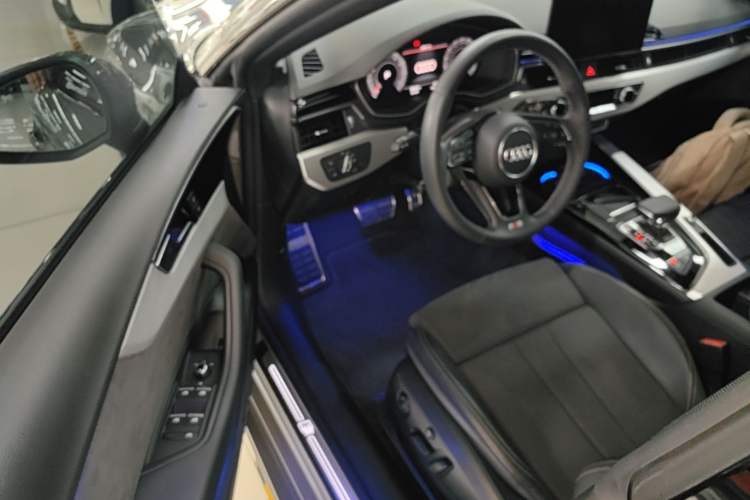 Used Audi A5 2022 Sportback 40 TFSI Stylish and Elegant Model Driver Seat