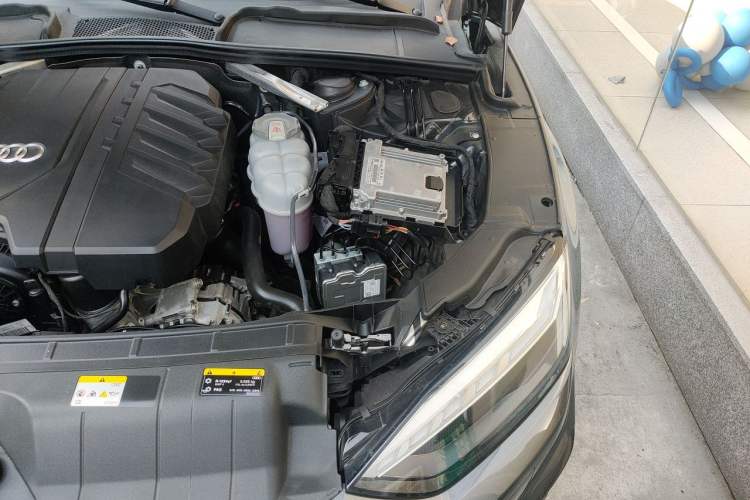 Used Audi A5 2022 Sportback 40 TFSI Fashionable and Dynamic Model Engine Bay Left