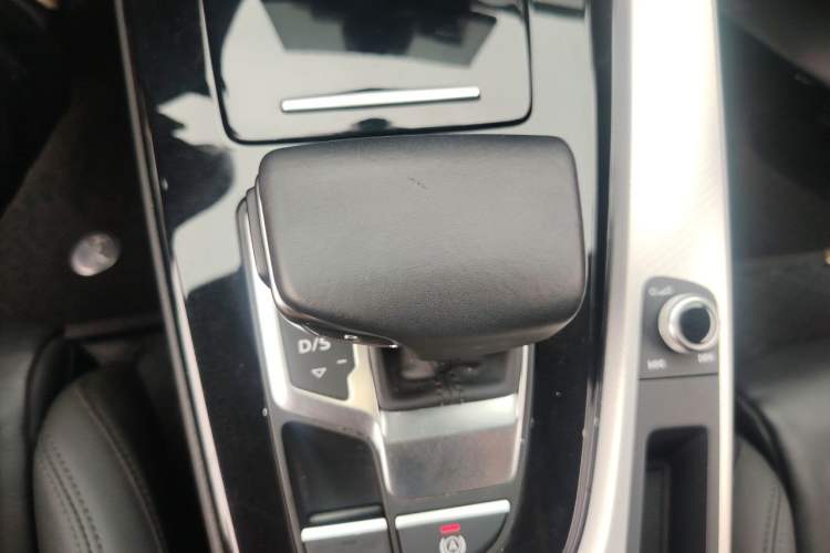 Used Audi A5 2022 Sportback 40 TFSI Fashionable and Dynamic Model Gear Lever