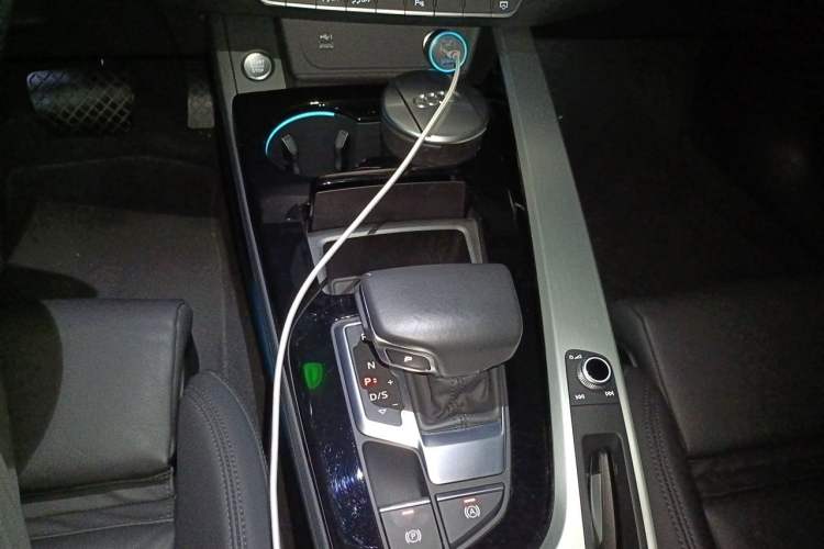 Used Audi A5 2022 Sportback 40 TFSI quattro Luxury Dynamic Model Gear Lever