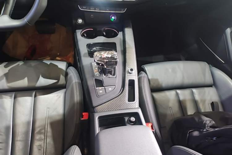 Used Audi A5 2022 Sportback 40 TFSI quattro Luxury Dynamic Model Gear Lever