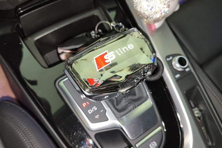 Used Audi A5 2022 Sportback 40 TFSI Fashionable and Dynamic Model Gear Lever