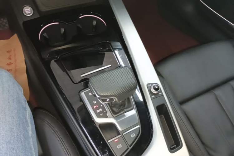 Used Audi A5 2022 Sportback 45 TFSI quattro Prestige Dynamic Edition Gear Lever
