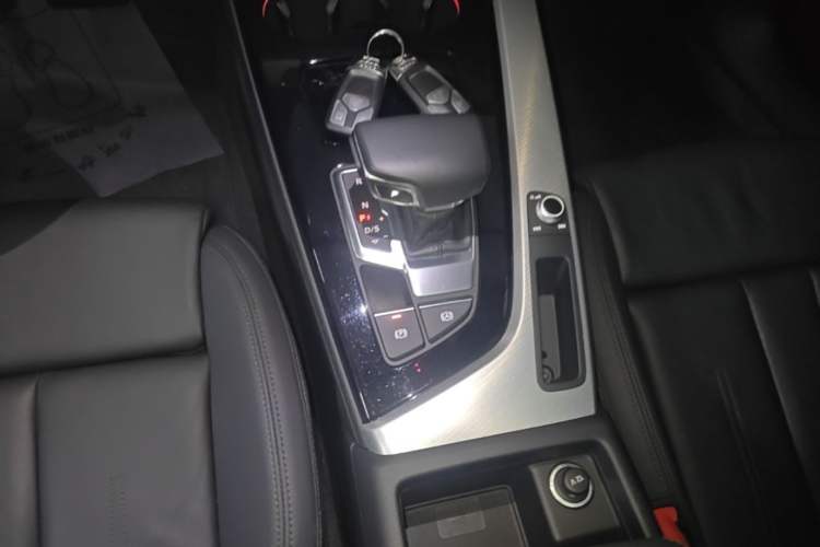 Used Audi A5 2022 Sportback 40 TFSI Fashionable and Dynamic Model Gear Lever