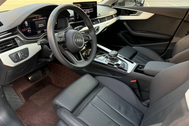 Used Audi A5 2022 Sportback 40 TFSI quattro Luxury Dynamic Model Interior 3