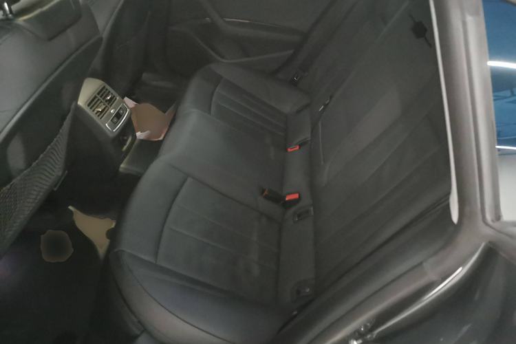 Used Audi A5 2022 Sportback 40 TFSI Fashionable and Dynamic Model Interior 4