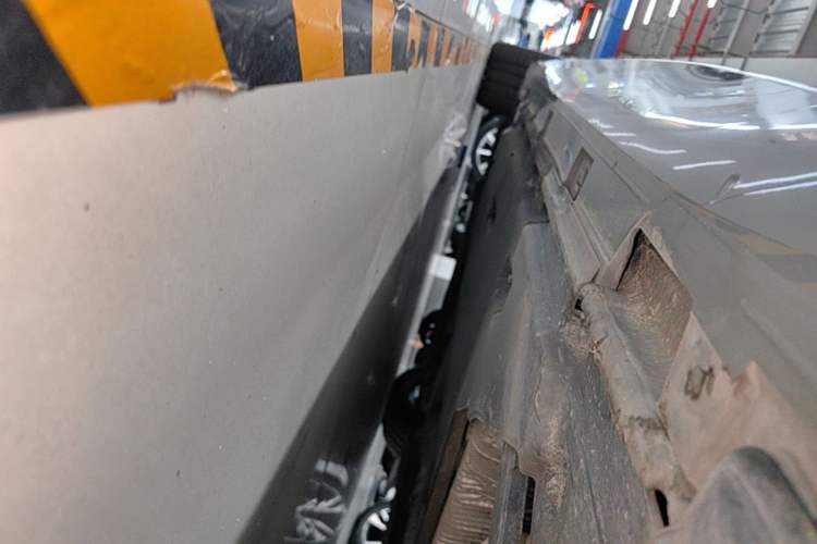 Used Audi A5 2022 Sportback 40 TFSI Stylish and Elegant Model Left Side Sill