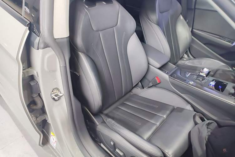 Used Audi A5 2022 Sportback 40 TFSI quattro Luxury Dynamic Model Right Front Seat