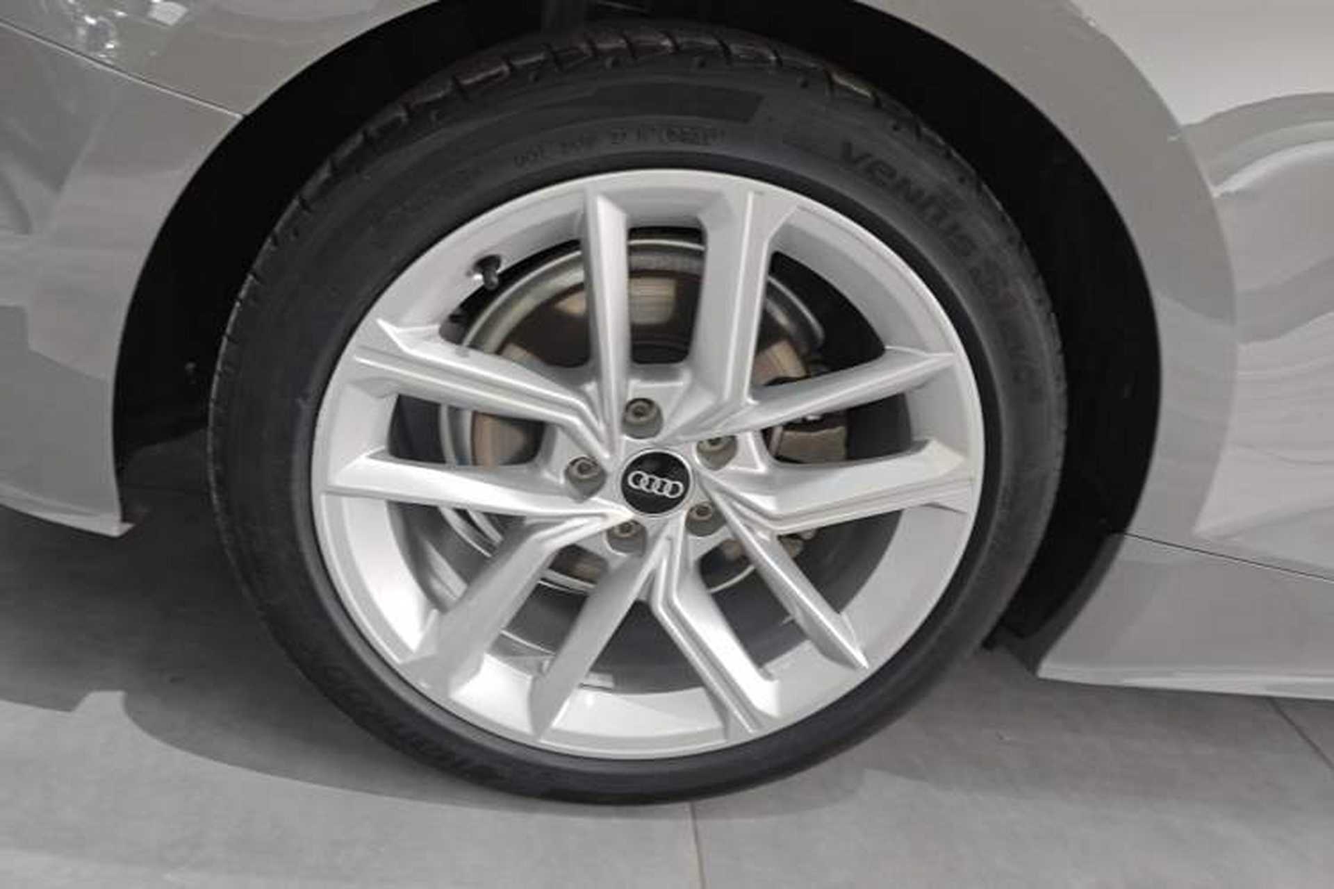 Used Audi A5 2022 Coupe 40 TFSI Fashion Dynamic Model Right Rear Wheel Hub