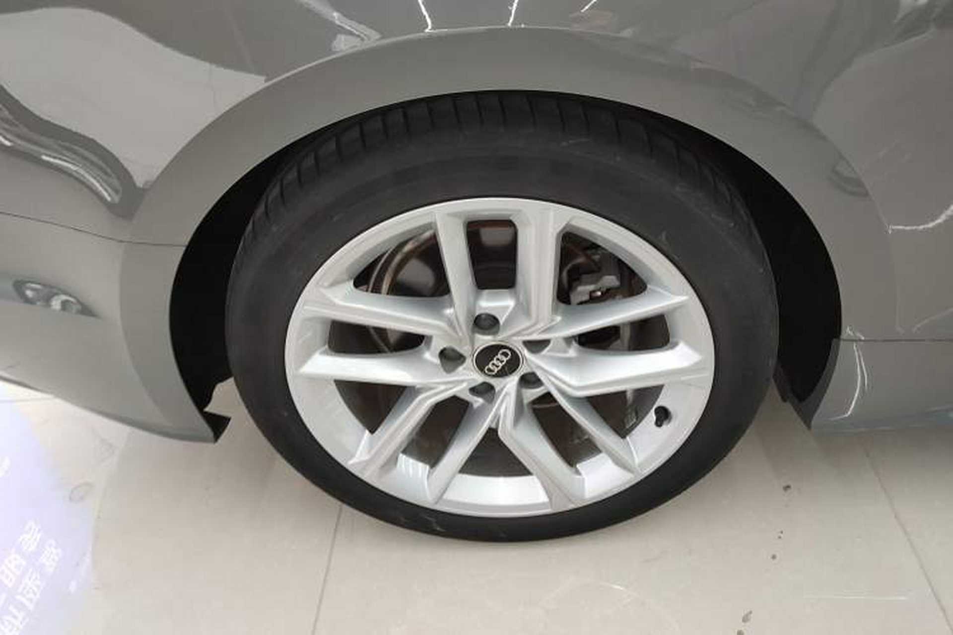 Used Audi A5 2022 Cabriolet 40 TFSI Fashion Dynamic Model Right Rear Wheel Hub