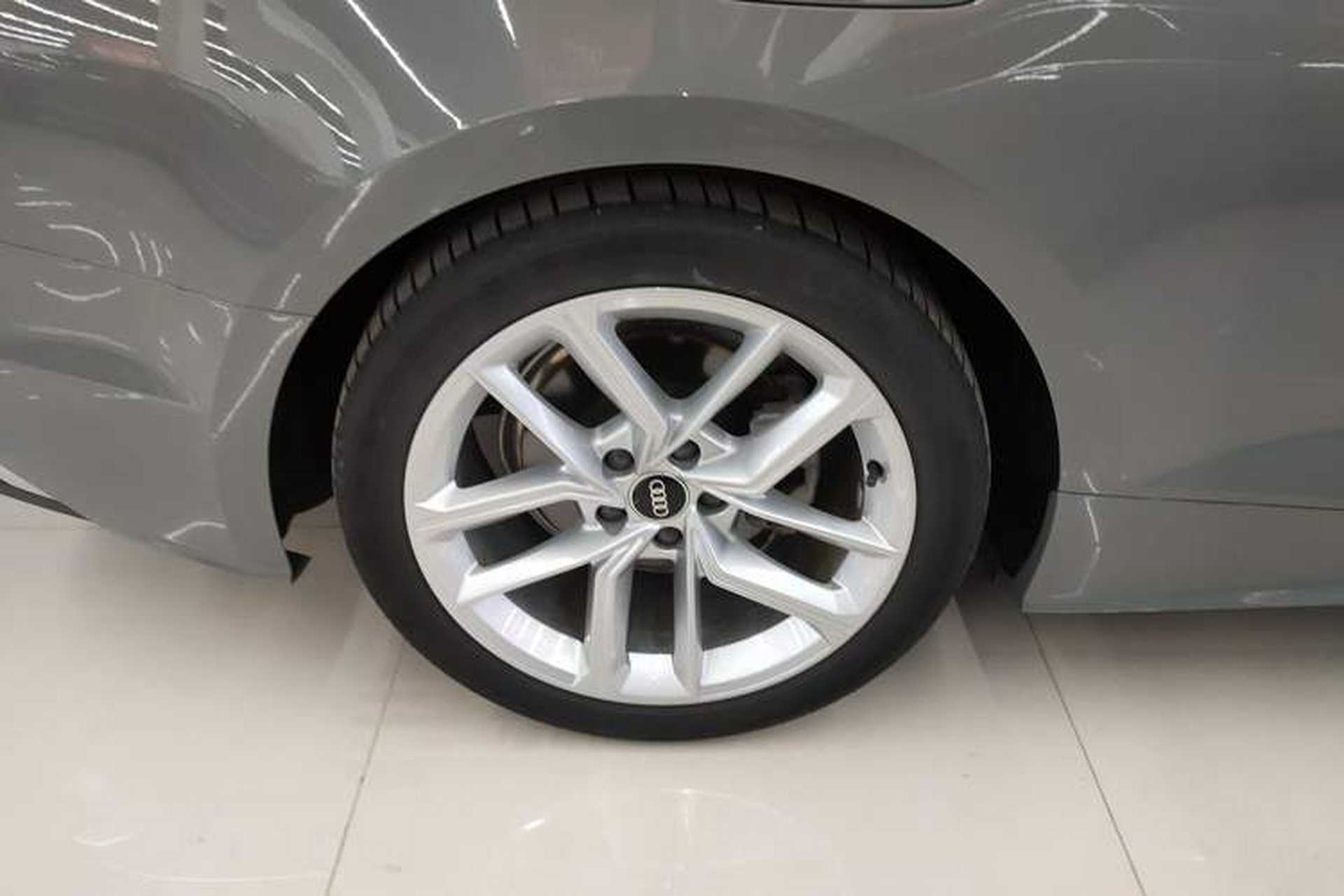 Used Audi A5 2022 Cabriolet 40 TFSI Fashion Dynamic Model Right Rear Wheel Hub