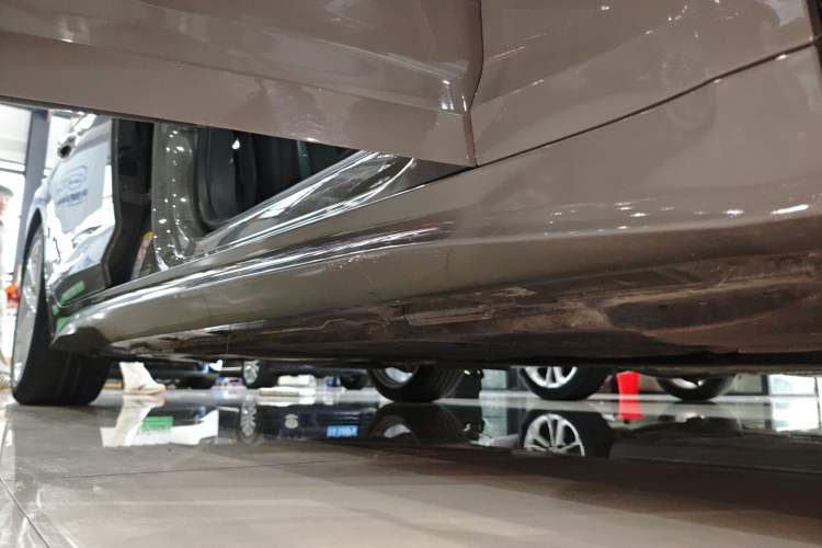 Used Audi A5 2022 Sportback 40 TFSI Fashionable and Dynamic Model Right Side Sill