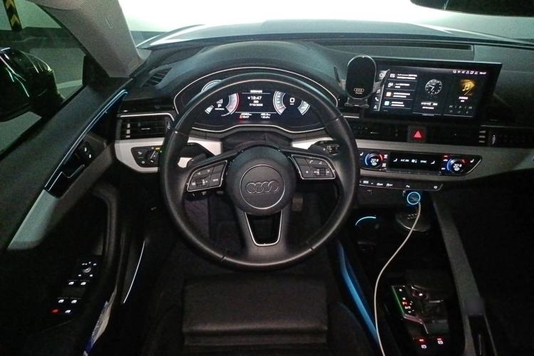 Used Audi A5 2022 Sportback 40 TFSI quattro Luxury Dynamic Model Steering Wheel