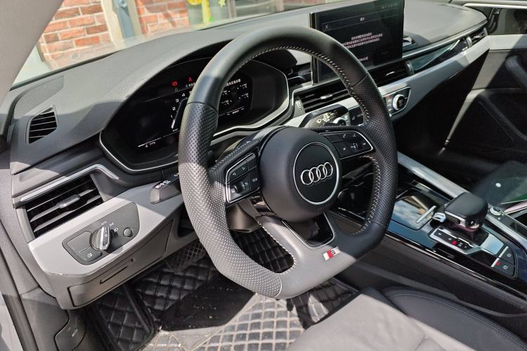 Used Audi A5 2022 Coupe 40 TFSI Fashion Dynamic Model Steering Wheel