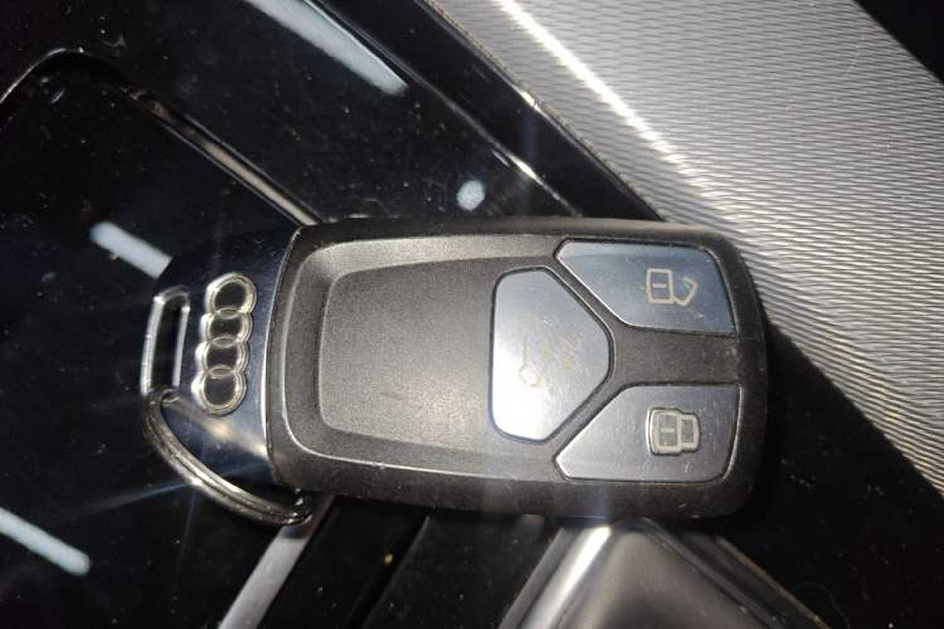 Used Audi A5 2022 Coupe 40 TFSI Fashion Dynamic Model Vehicle Key