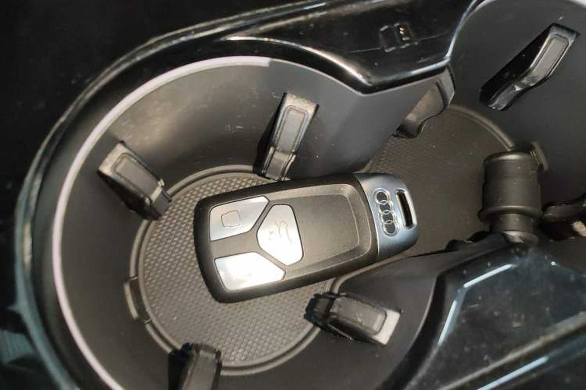 Used Audi A5 2022 Cabriolet 40 TFSI Fashion Dynamic Model Vehicle Key