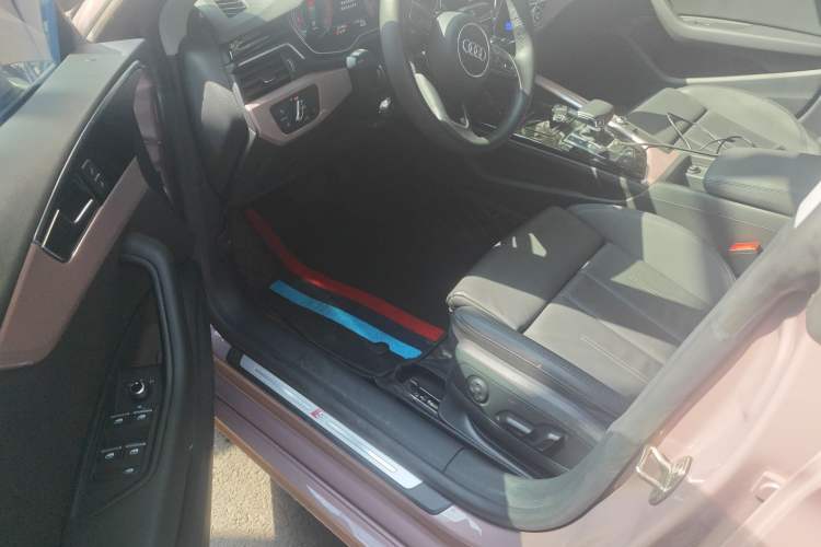 Used Audi A5 2022 Sportback 40 TFSI Stylish and Elegant Model Driver Seat