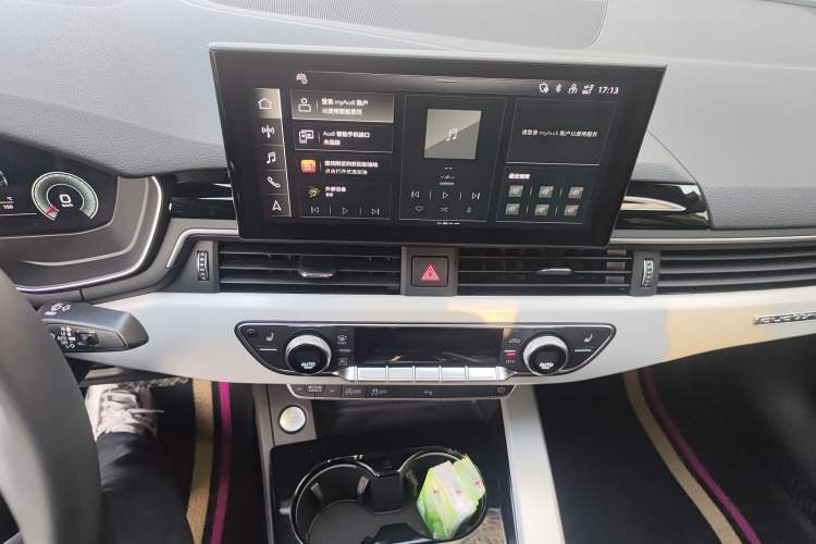 Used Audi A5 2022 Sportback 40 TFSI quattro Luxury Dynamic Model Audio And AC Panel