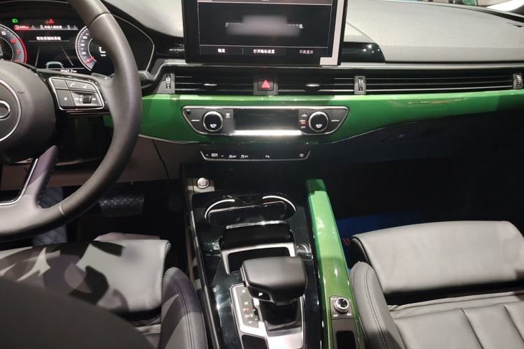 Used Audi A5 2022 Coupe 40 TFSI Fashion Dynamic Model Audio And AC Panel