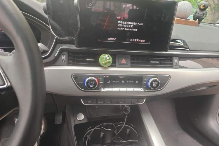 Used Audi A5 2022 Sportback 40 TFSI Fashionable and Dynamic Model Audio And AC Panel