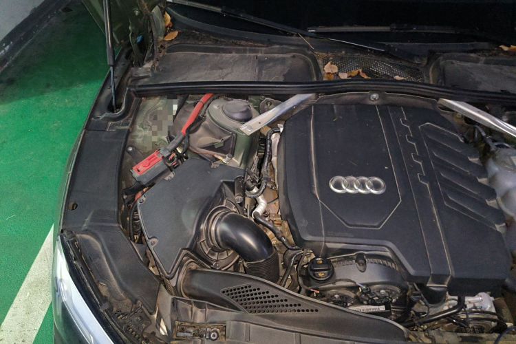 Used Audi A5 2022 Sportback 40 TFSI quattro Luxury Dynamic Model Engine Bay Right