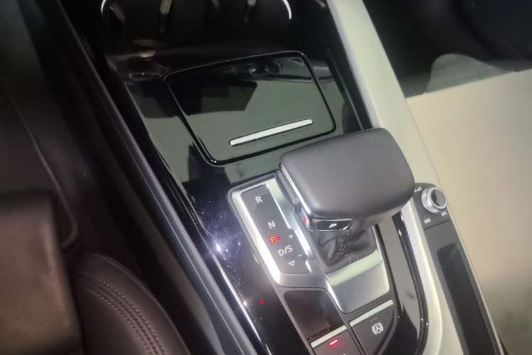 Used Audi A5 2022 Sportback 40 TFSI Fashionable and Dynamic Model Gear Lever