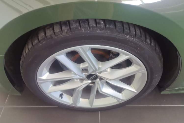 Used Audi A5 2022 Sportback 40 TFSI Fashionable and Dynamic Model Left Front Wheel Hub