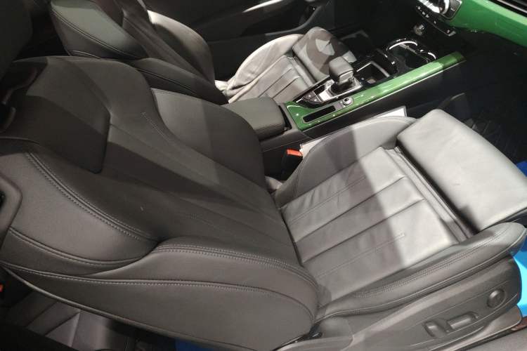 Used Audi A5 2022 Coupe 40 TFSI Fashion Dynamic Model Right Front Seat