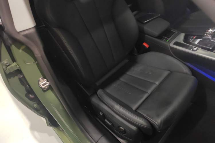 Used Audi A5 2022 Sportback 40 TFSI Stylish and Elegant Model Right Front Seat