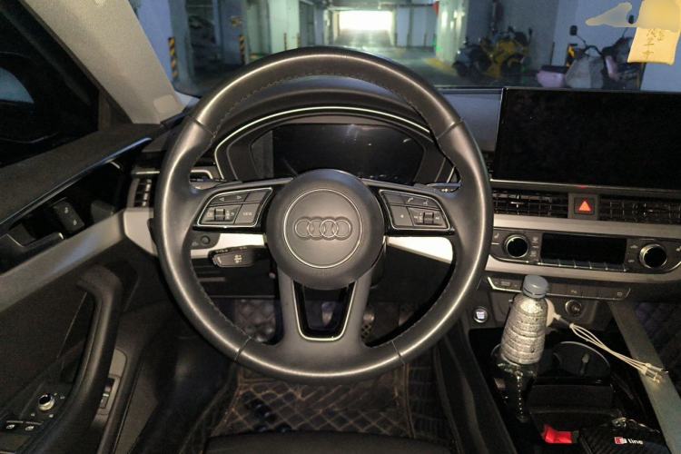 Used Audi A5 2022 Sportback 40 TFSI quattro Luxury Dynamic Model Steering Wheel