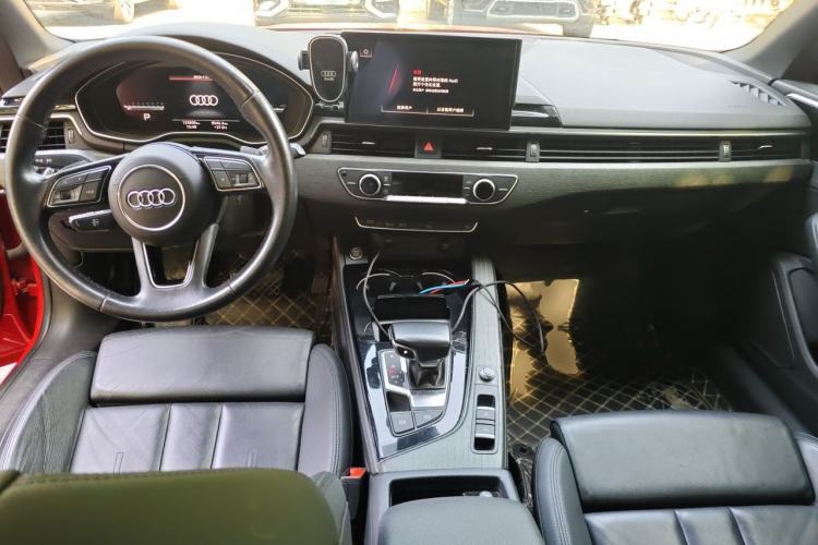 Used Audi A5 2022 Cabriolet 40 TFSI Fashion Dynamic Model Center Console