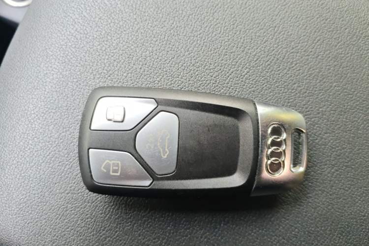 Used Audi A5 2022 Cabriolet 40 TFSI Fashion Dynamic Model Vehicle Key