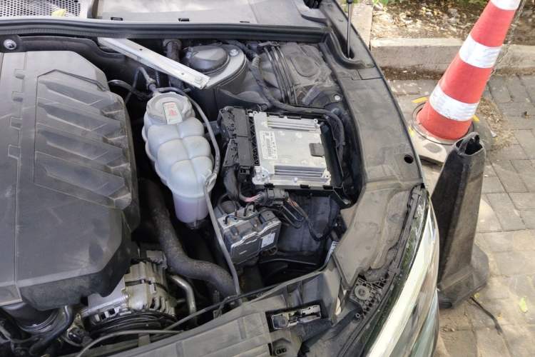 Used Audi A5  Engine Bay Left