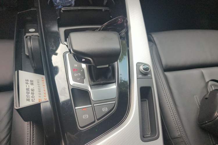 Used Audi A5 2022 Sportback 40 TFSI Fashionable and Dynamic Model Gear Lever