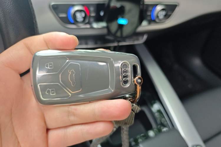 Used Audi A5 2022 Sportback 40 TFSI Fashionable and Dynamic Model Vehicle Key