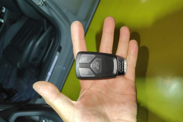 Used Audi A5 2022 Sportback 40 TFSI quattro Luxury Dynamic Model Vehicle Key