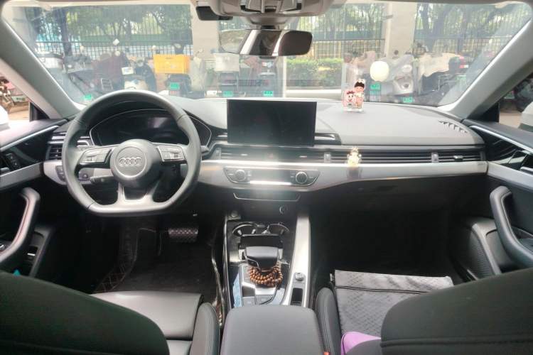 Used Audi A5 2022 Sportback 40 TFSI Fashionable and Dynamic Model Center Console