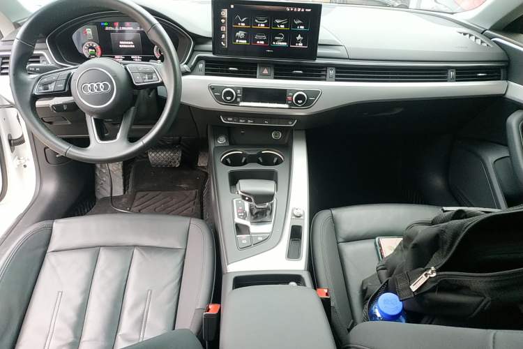 Used Audi A5 2022 Sportback 40 TFSI Fashionable and Dynamic Model Center Console