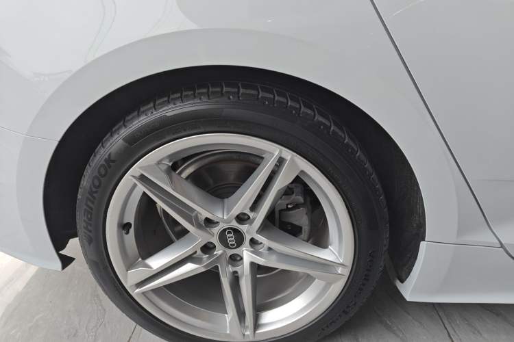 Used Audi A5 2022 Sportback 40 TFSI Stylish and Elegant Model Exterior 4
